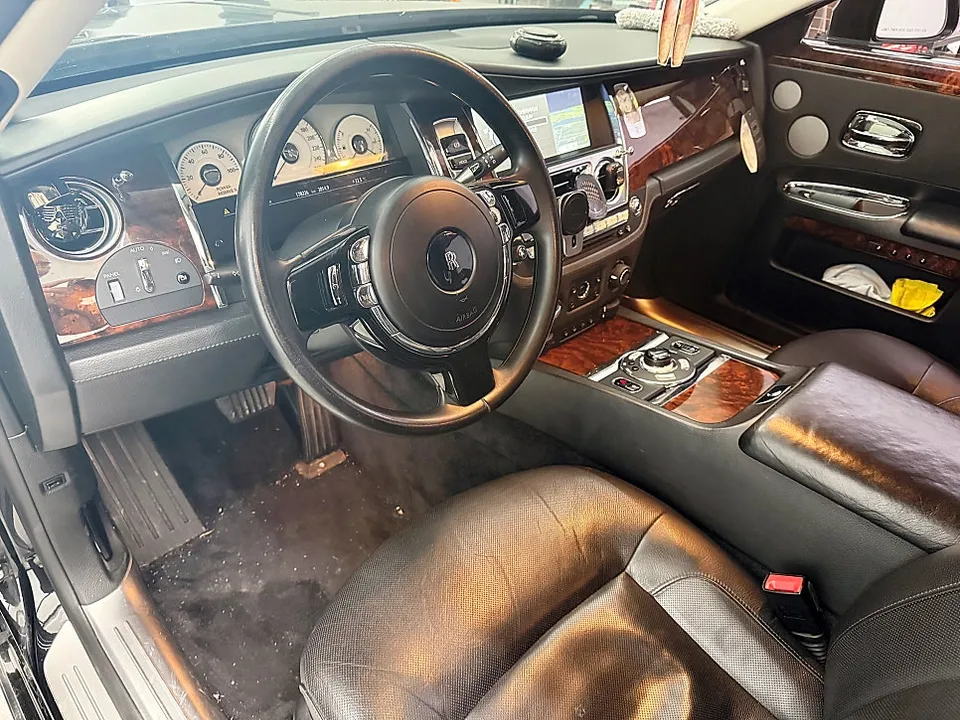 ロールスロイス ゴーストのカーラッピング事例｜費用目安・仕上がり 施工写真 3-3