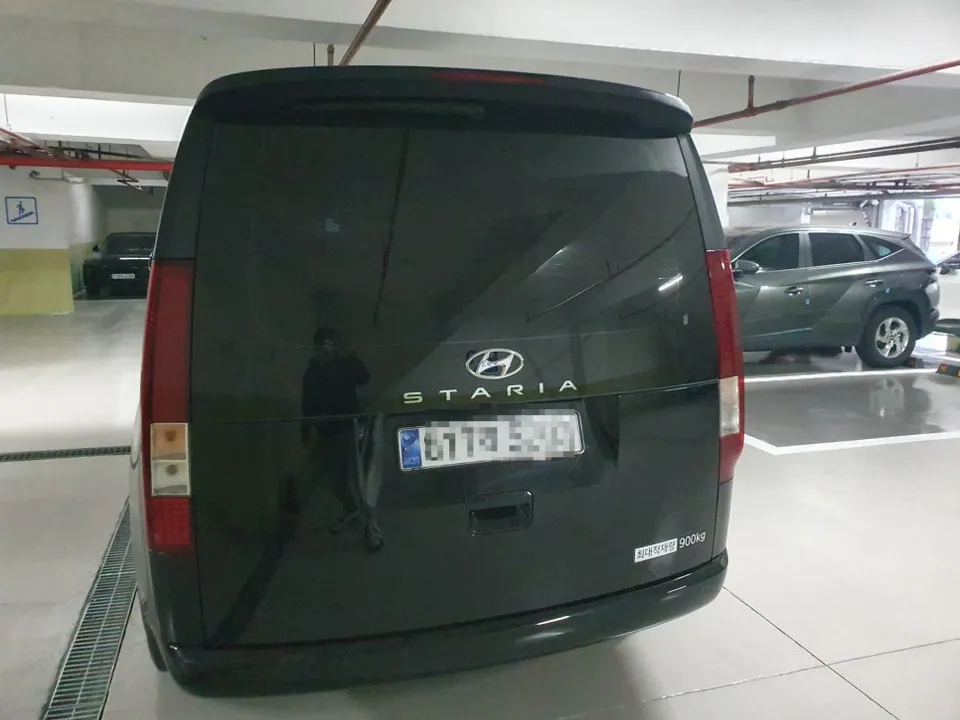Hyundai Staria dash cam installation result