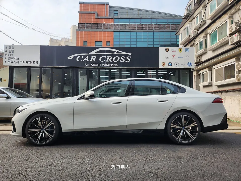 BMW G60 PPF施工事例|費用目安と仕上がり 施工写真 2-1