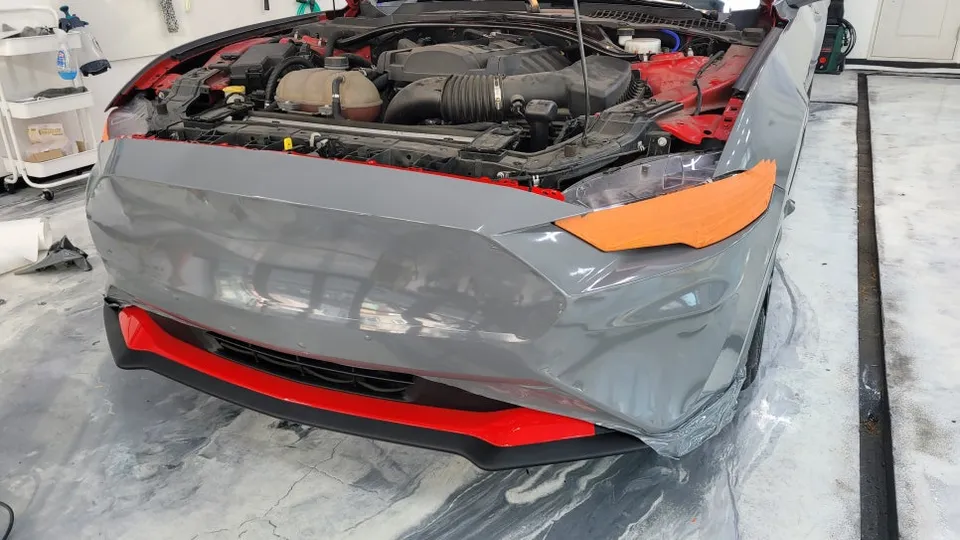 Ford Mustang Convertibleのカーラッピング事例｜費用目安・仕上がり 施工写真 3-2