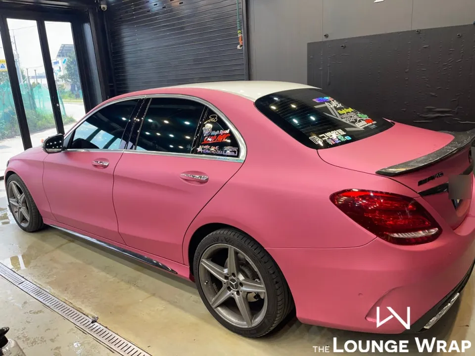 Mercedes-Benz Cクラスのカーラッピング事例|費用目安・仕上がり 施工写真 3-1