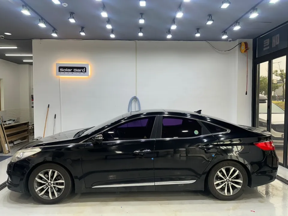 Hyundai Grandeur HGのカーフィルム施工事例 施工写真 1-1