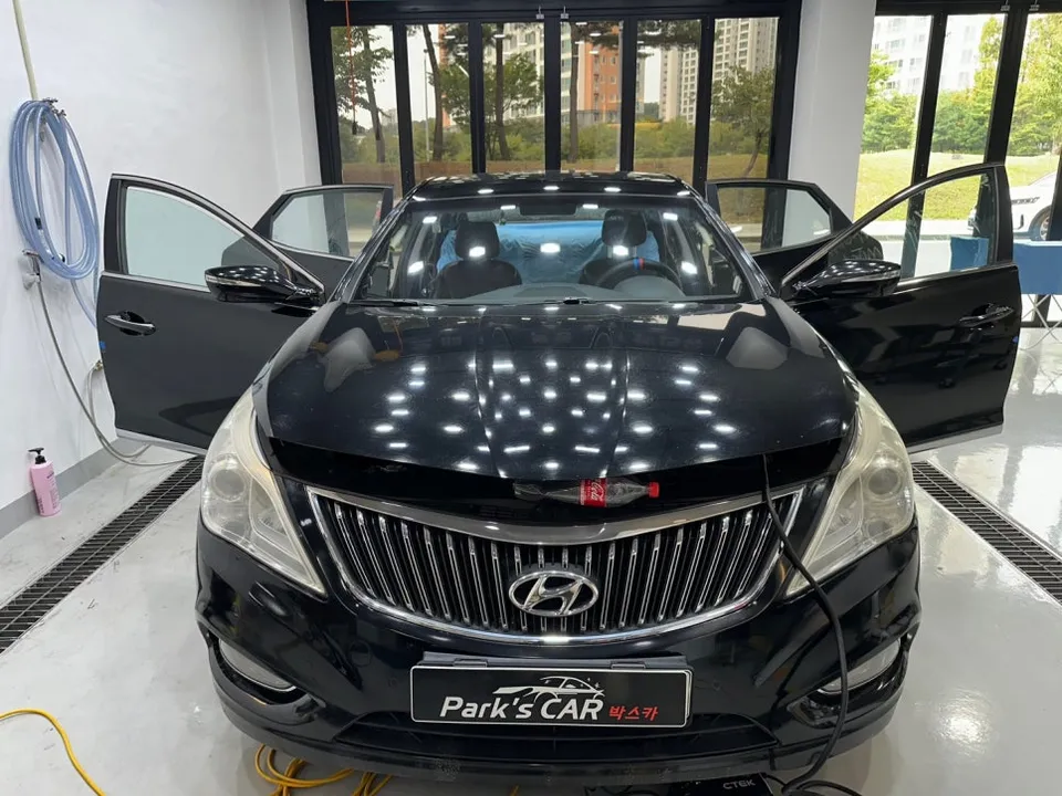 Hyundai Grandeur HGのカーフィルム施工事例 施工写真 4-2