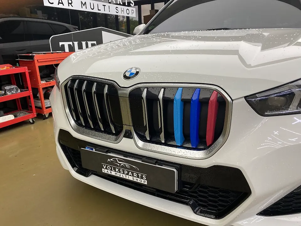 BMW X1 ambient lighting - BMW X1 Ambient Lighting Review — Elevate Your Interior Mood photo 4