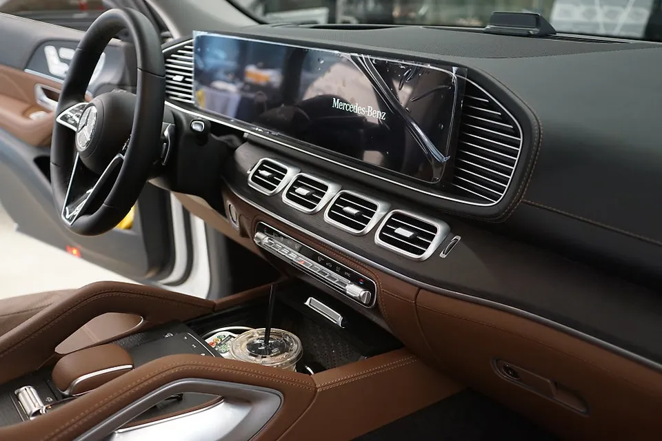Mercedes-Benz GLE Ambient Lighting Upgrade - Enhanced Luxury photo 1