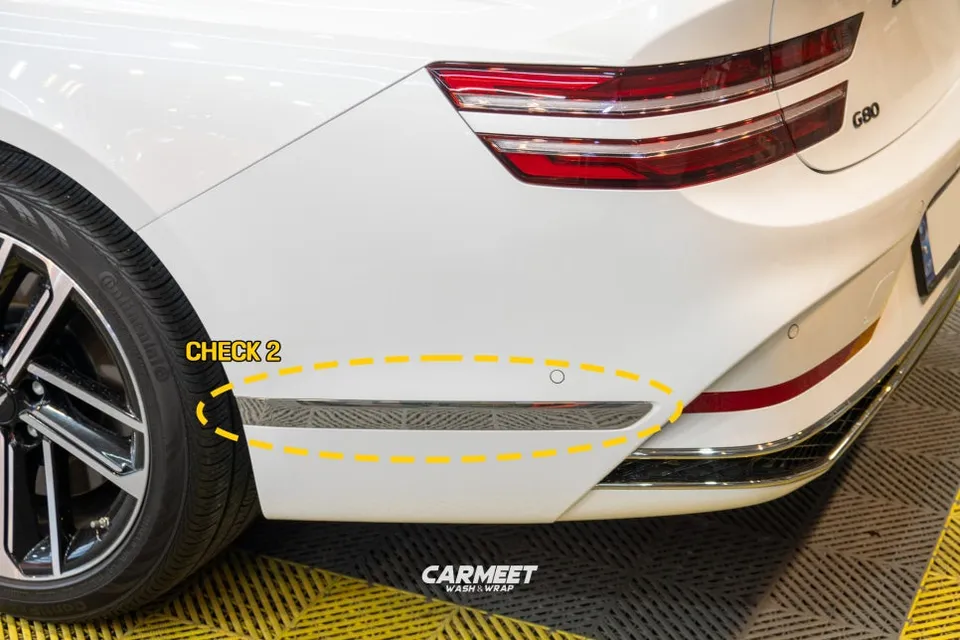 Genesis G80のカーラッピング事例|クロームパーツのブラックアウト 施工写真 2-1