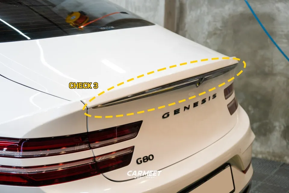 Genesis G80のカーラッピング事例|クロームパーツのブラックアウト 施工写真 3-1