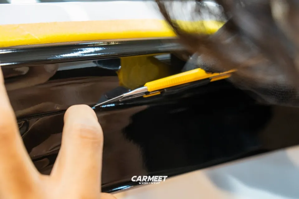 Genesis G80のカーラッピング事例|クロームパーツのブラックアウト 施工写真 2-2