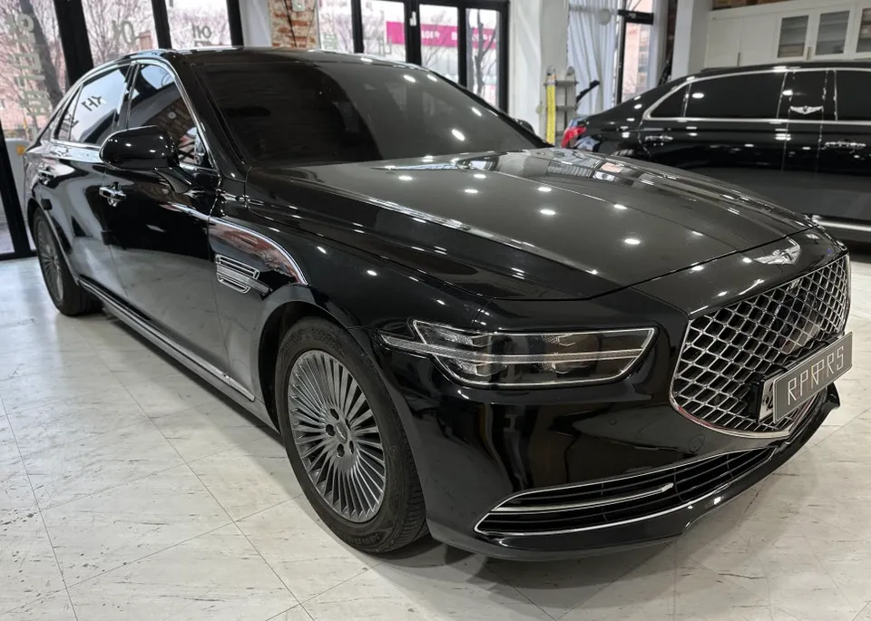 Genesis G90 Ambient Lighting Review: Enhanced Interior LEDs photo 2