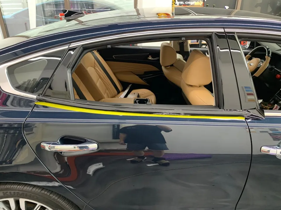 Hyundai Azeraのカーラッピング事例|費用目安・仕上がり 施工写真 3-2