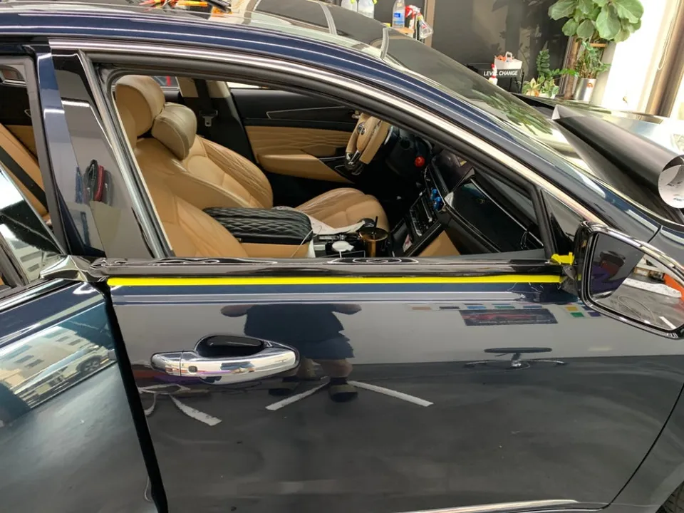 Hyundai Azeraのカーラッピング事例|費用目安・仕上がり 施工写真 4-2