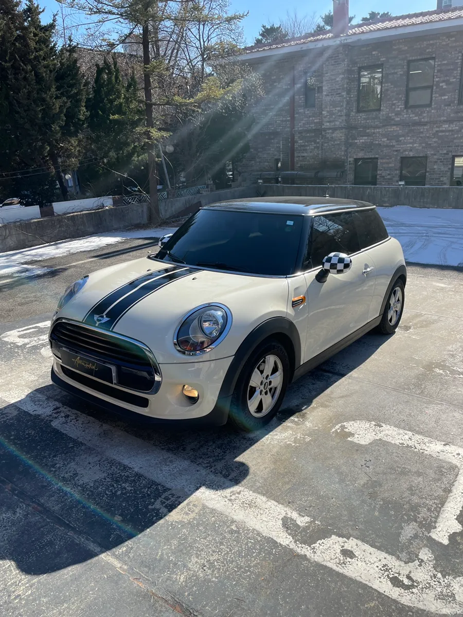 MINI MINI Cooperのカーラッピング事例｜費用目安・仕上がり 施工写真 2-1
