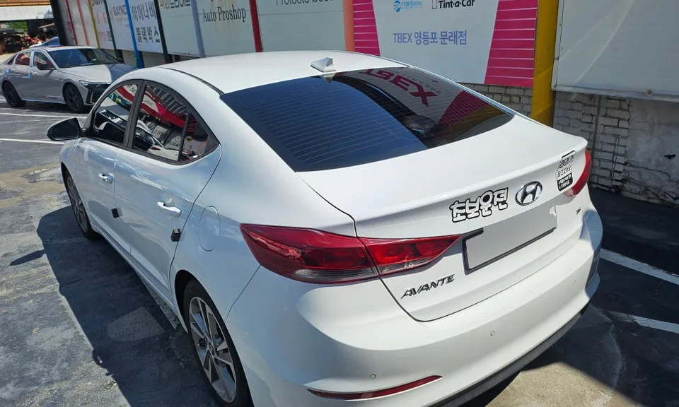 Hyundai Elantra Window Tinting Review — Bubble Removal & Refresh After