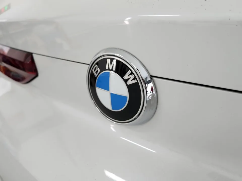 BMW X6 G06 vinyl wrap - BMW X6 G06 Vinyl Wrap Review: All-Black Accents photo 4