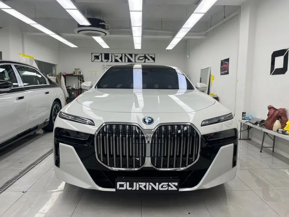 BMW 7 Seriesのカーラッピング事例｜費用目安・仕上がり 施工写真 2-1