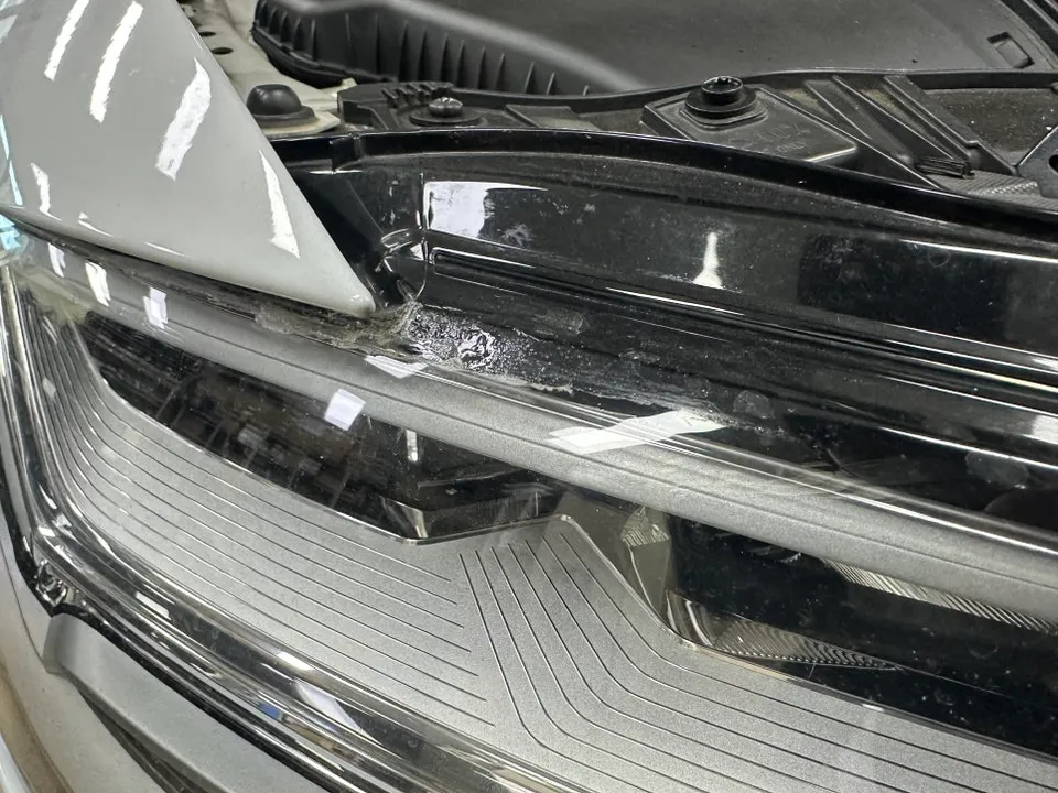 Audi A6 C7 body repair - Audi A6 C7 Headlight Cover Repair & Replacement Review photo 4