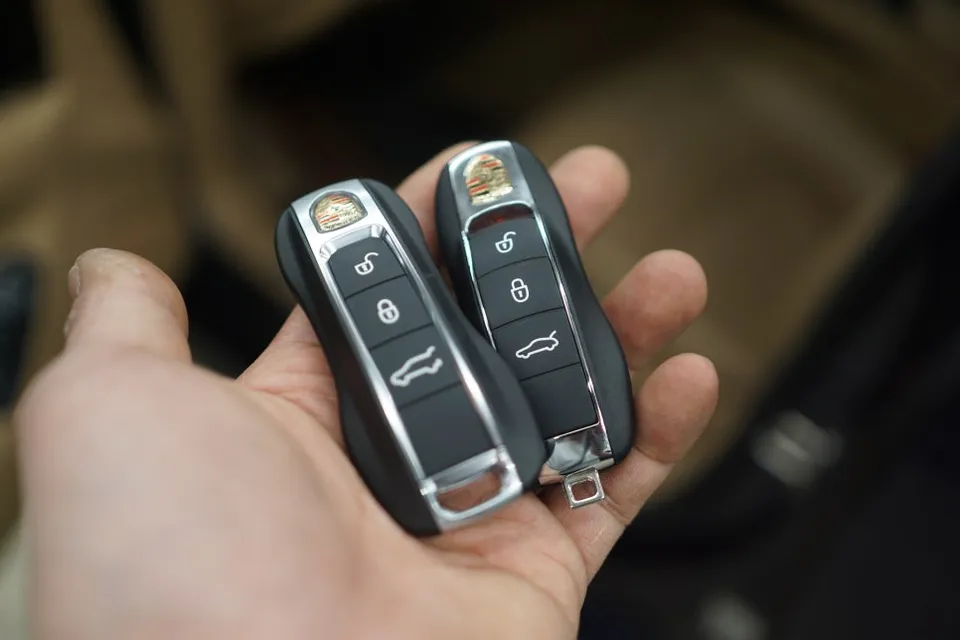 Porsche Panamera 970 oem options - Porsche Panamera 970 Keyless Go Upgrade Review photo 3
