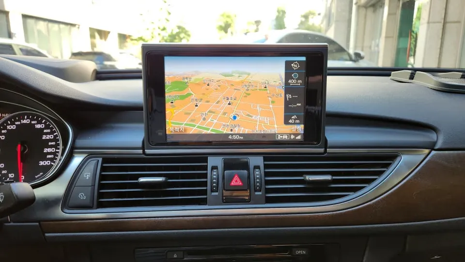 Audi A6のカーラッピング事例|費用目安・仕上がり 施工写真 1-2