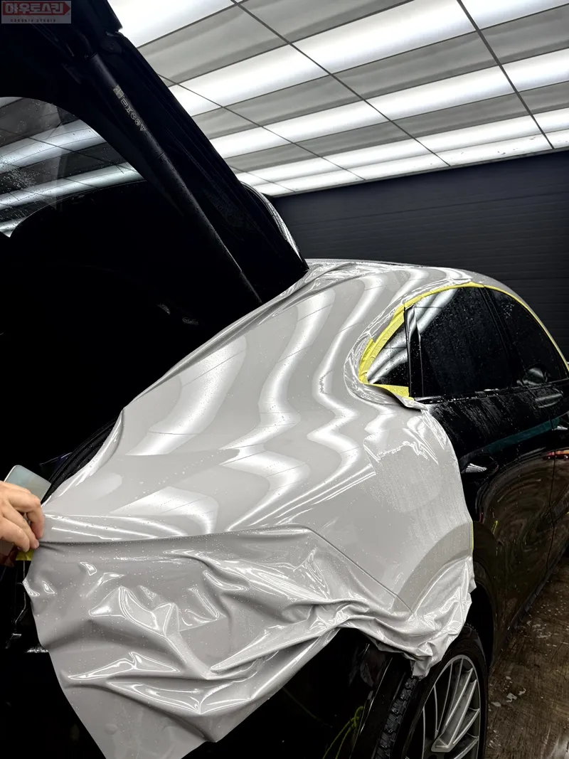 Porsche CayenneのカラーPPF施工事例|費用目安・仕上がり 施工写真 1-2