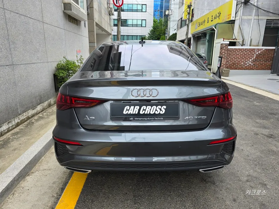 Audi A3のカーラッピング事例｜クロームパーツのブラックアウト 施工写真 2-1