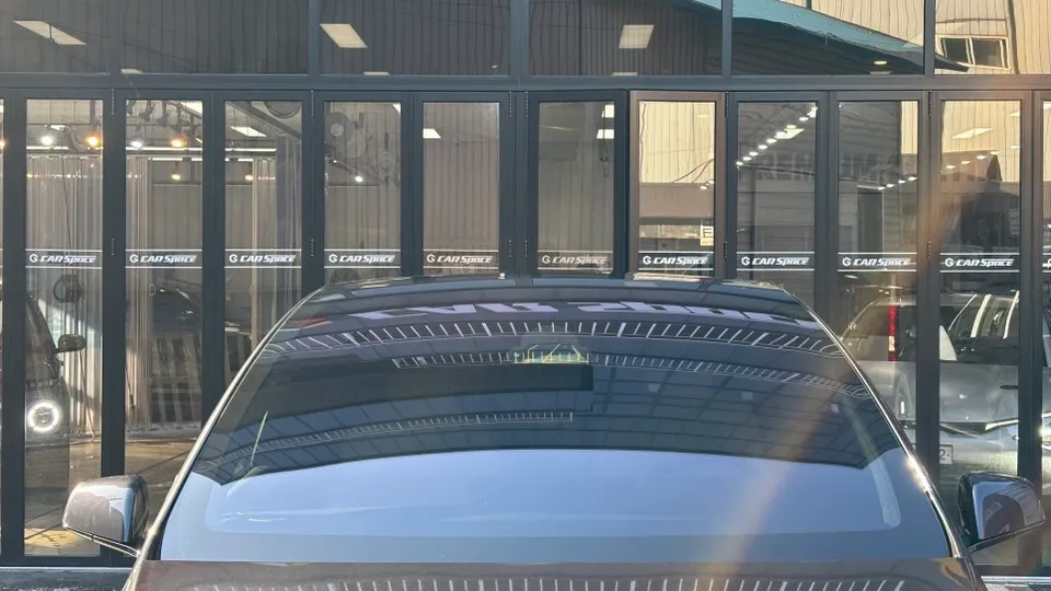 Tesla Model Xのカーフィルム施工事例|費用目安・仕上がり 施工写真 1-2