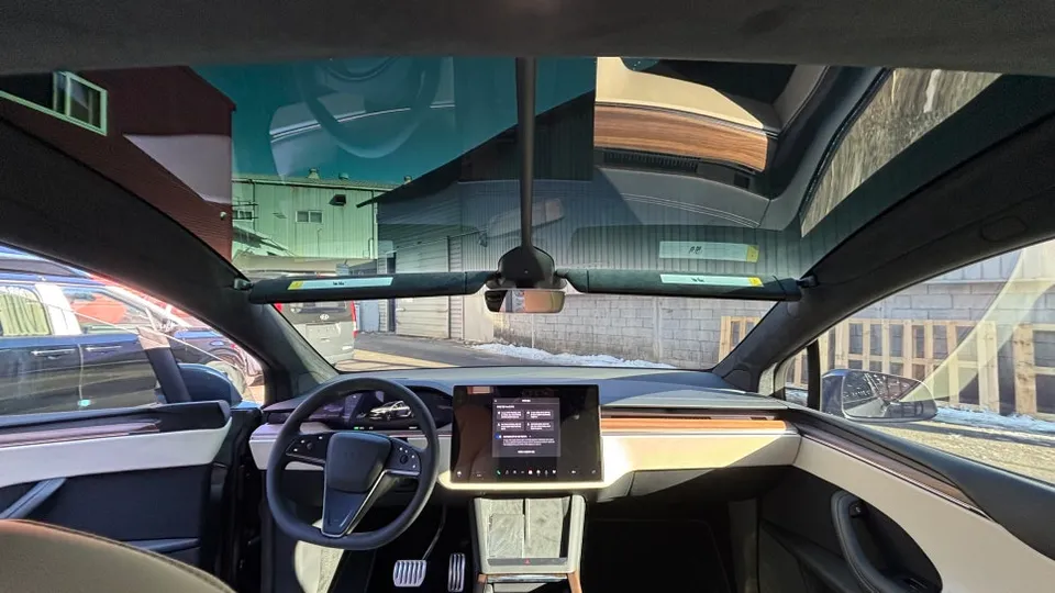Tesla Model Xのカーフィルム施工事例|費用目安・仕上がり 施工写真 4-2