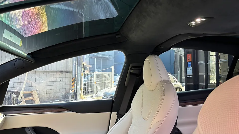 Tesla Model Xのカーフィルム施工事例|費用目安・仕上がり 施工写真 1-3