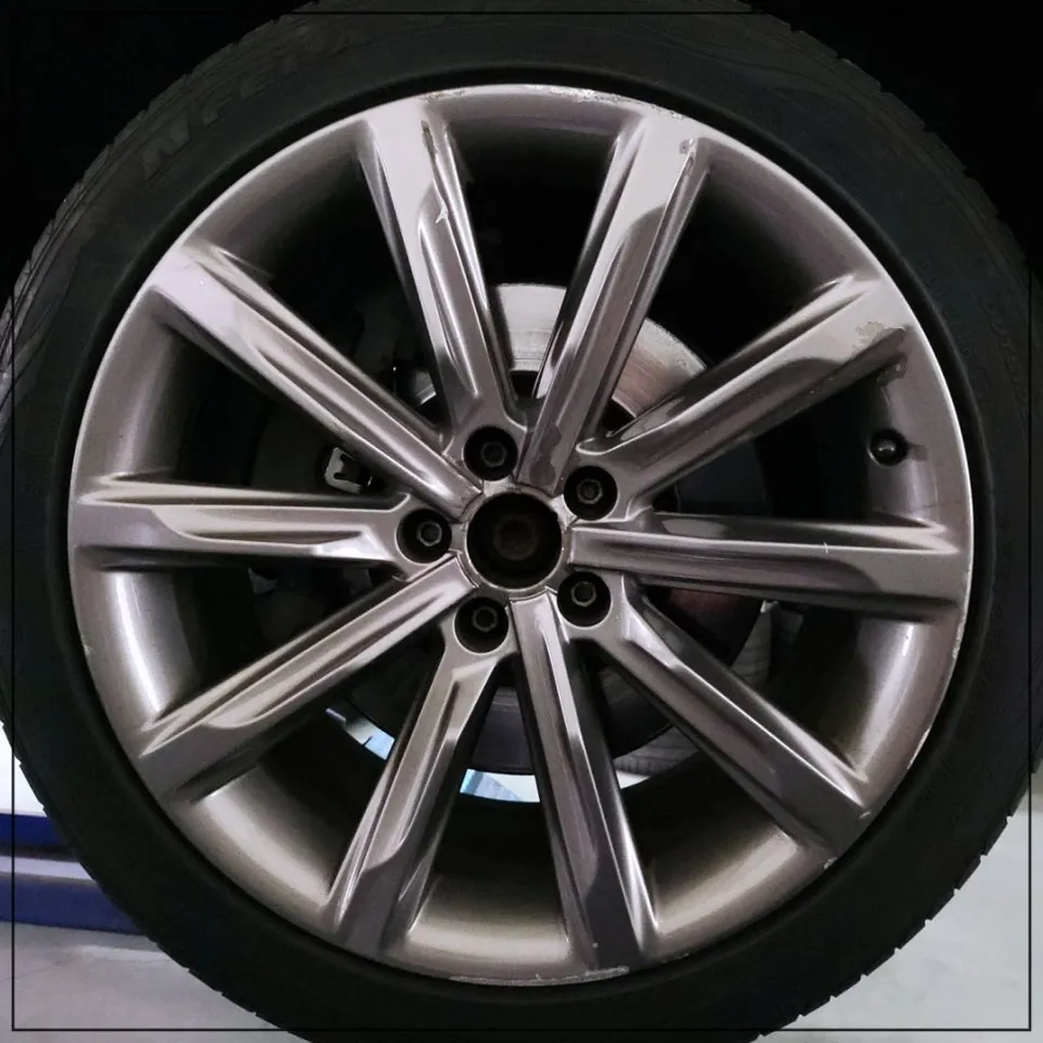 Audiのホイールリペア・塗装事例 施工写真 4
