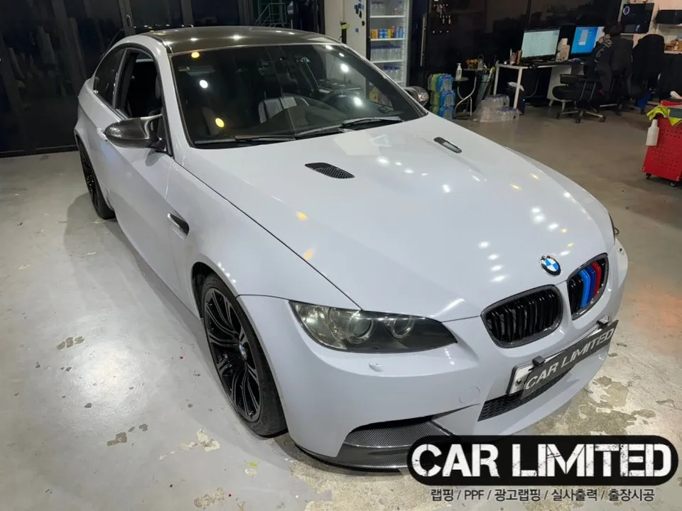 BMW M3のカーラッピング事例 施工写真 4-2