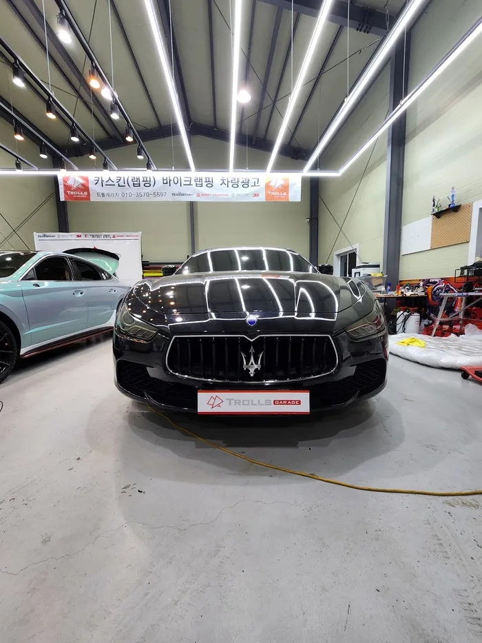 Maserati Ghibliのカーラッピング事例|費用目安・仕上がり 施工写真 1-1