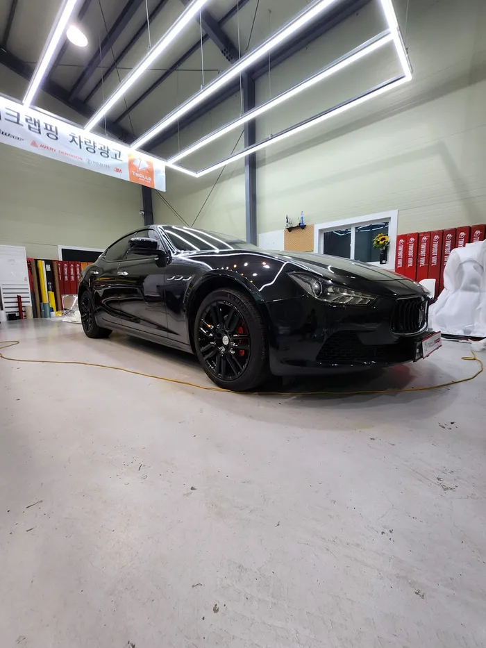 Maserati Ghibliのカーラッピング事例|費用目安・仕上がり 施工写真 1-2