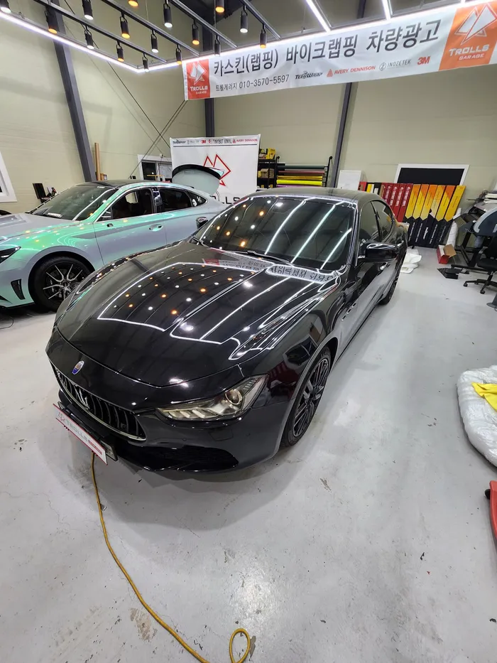 Maserati Ghibliのカーラッピング事例|費用目安・仕上がり 施工写真 3-2