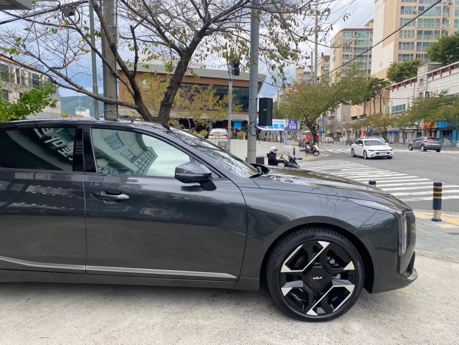 Kia K8のカーフィルム施工事例：費用目安と仕上がり 施工写真 3-1