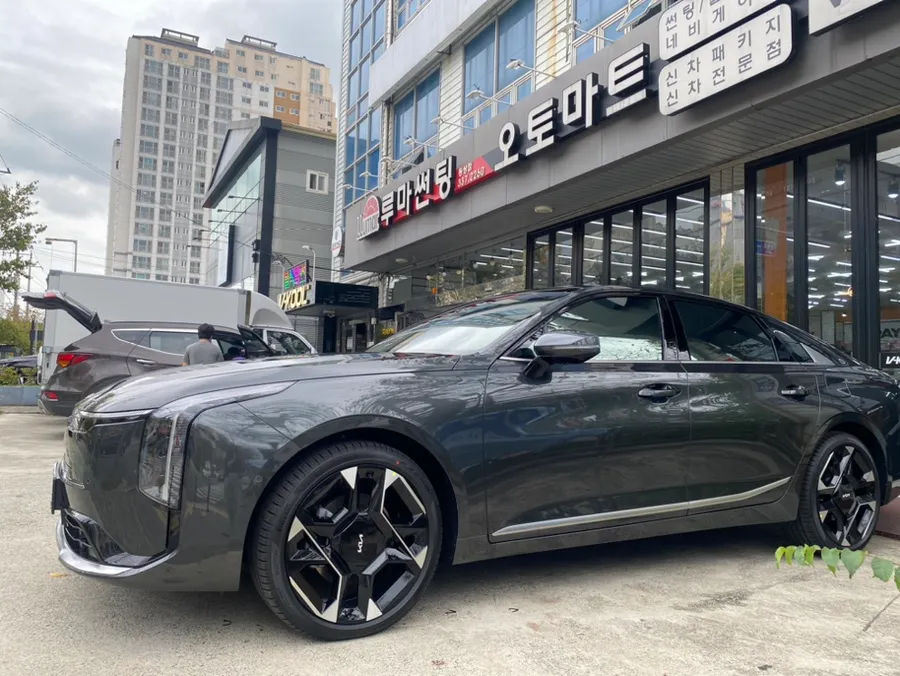 Kia K8のカーフィルム施工事例：費用目安と仕上がり 施工写真 1-2