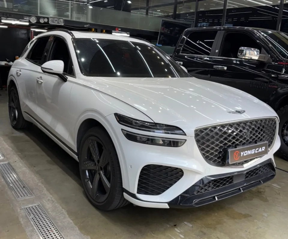 Genesis GV70のカーラッピング事例|クローム除去で高級感UP 施工写真 2-1