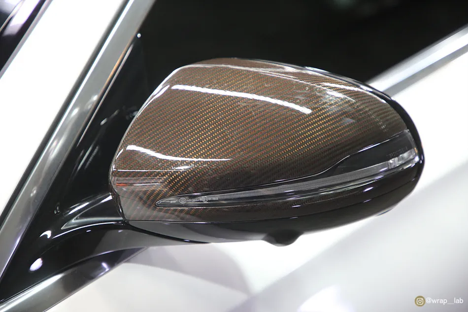 Mercedes-Benz Eクラス W213 PPF施工事例:費用目安と仕上がり 施工写真 2-2