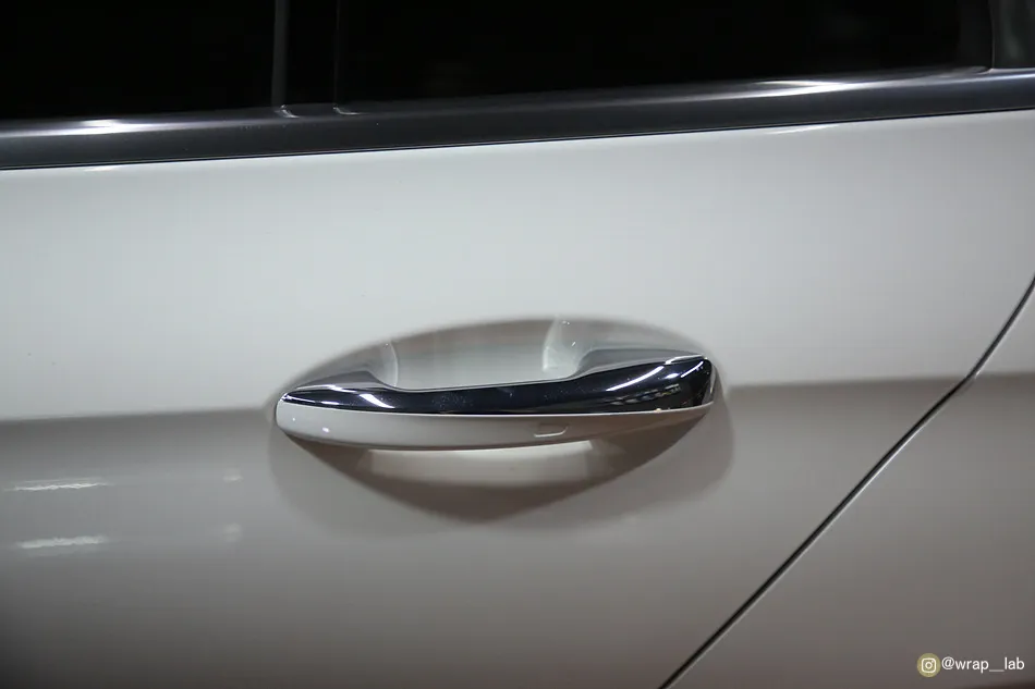 Mercedes-Benz Eクラス W213 PPF施工事例:費用目安と仕上がり 施工写真 3-2