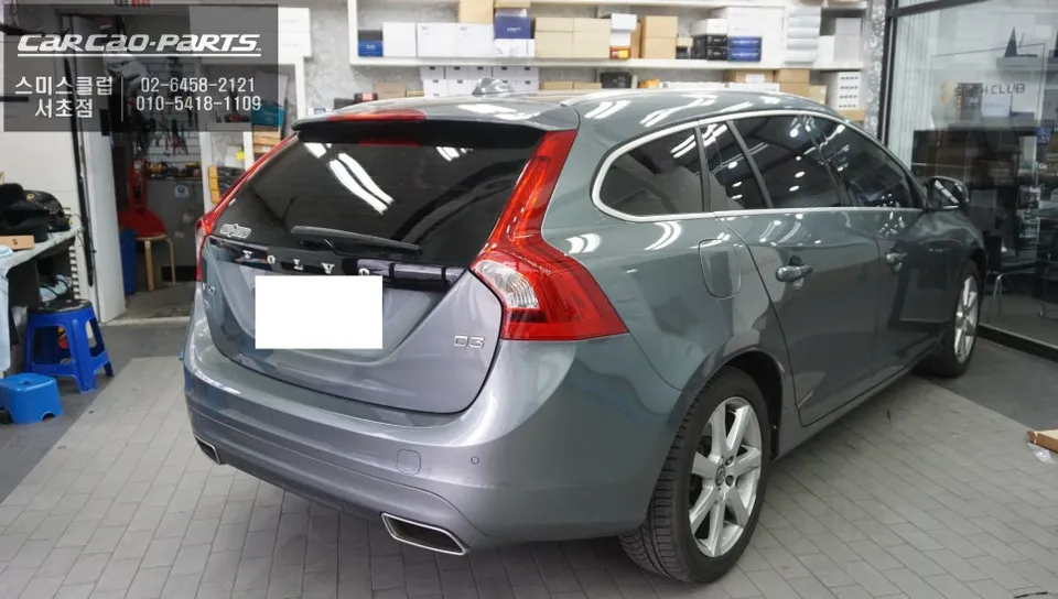 Volvo V60のAndroid Auto・CarPlay取付事例 施工写真 4-2