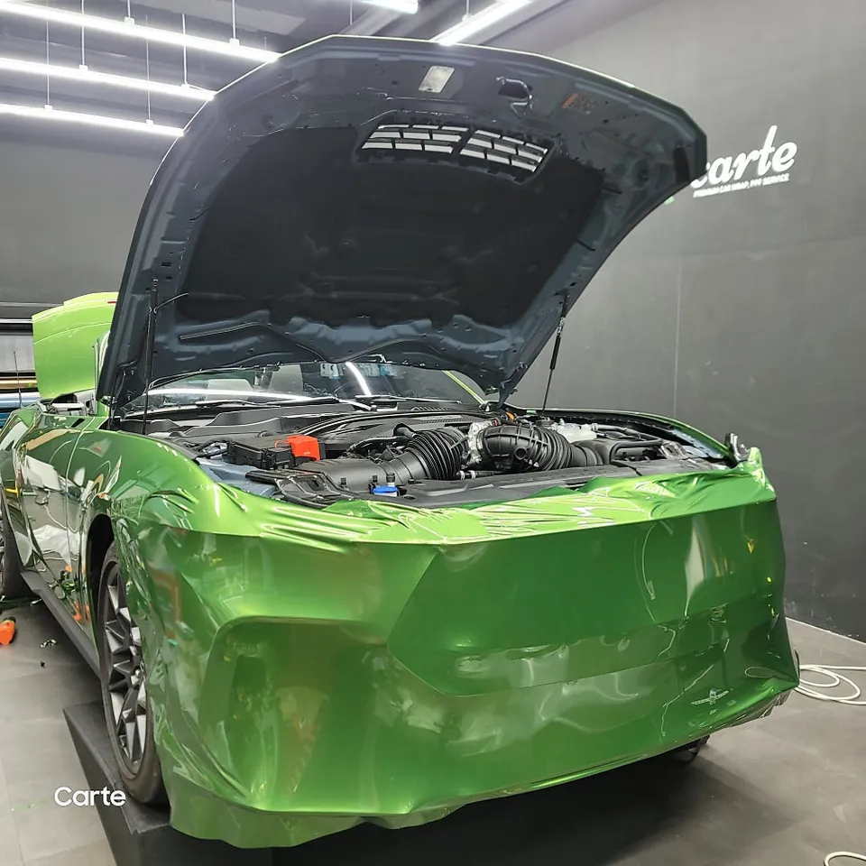 Ford Mustang 7th Genのカーラッピング事例｜費用目安・仕上がり 施工写真 2-3