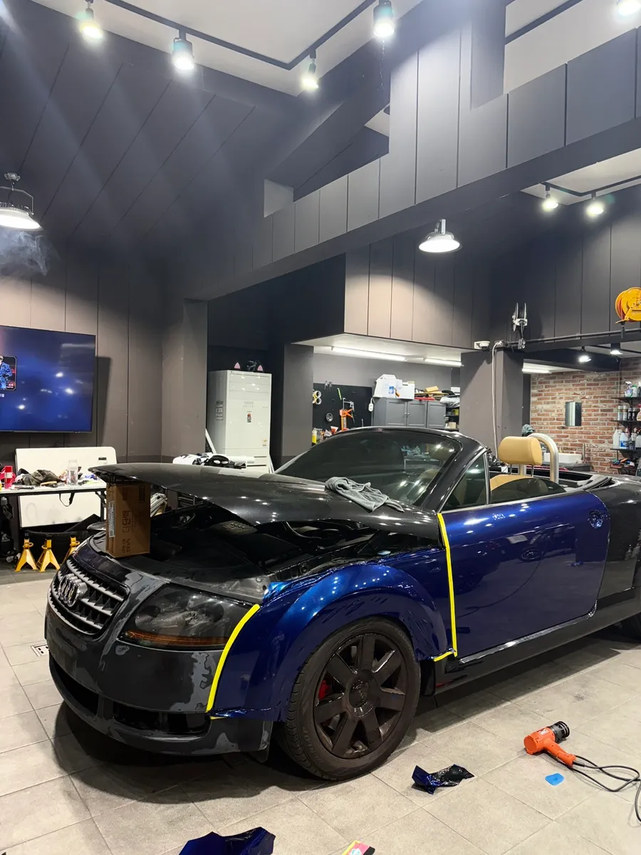 Audi TTのカーラッピング事例|費用目安・仕上がり 施工写真 3-2