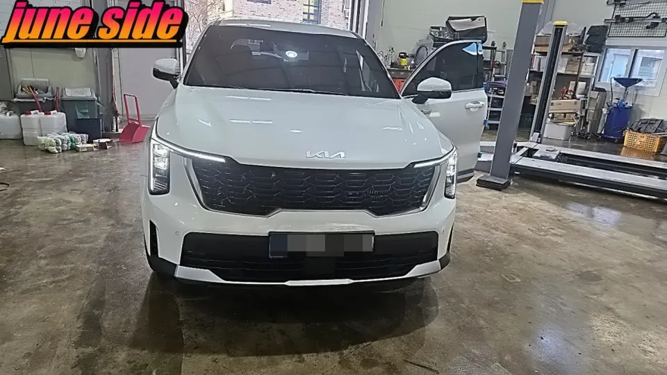 Kia Sorento MQ4 oem options installation result
