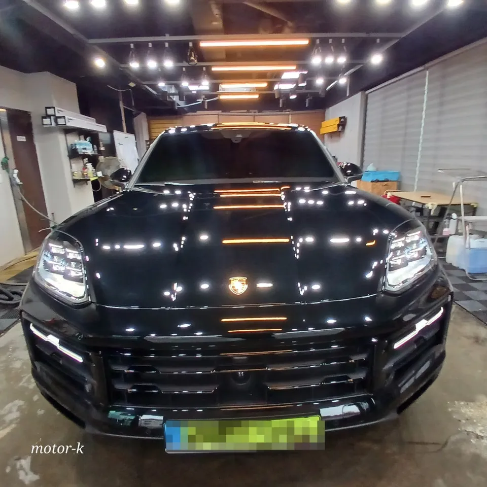 Porsche Cayenneのガラスコーティング事例 施工写真 2