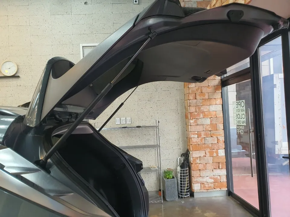 Hyundai Tucson NX4 oem options - Hyundai Tucson NX4 Power Tailgate Retrofit Review photo 4
