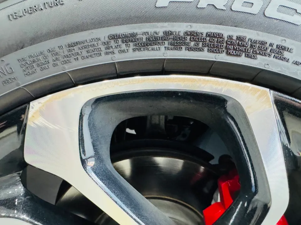 Chevrolet Traxのカーラッピング事例|費用目安・仕上がり 施工写真 3-1