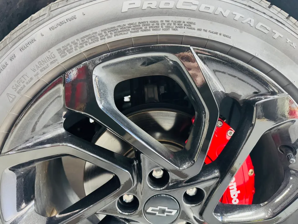 Chevrolet Traxのカーラッピング事例|費用目安・仕上がり 施工写真 2-3