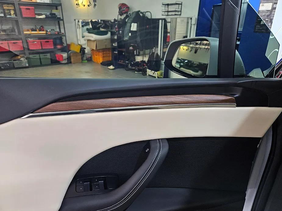 Tesla Model X ambient lighting - Tesla Model X Ambient Lighting Review - Enhanced Interior photo 3