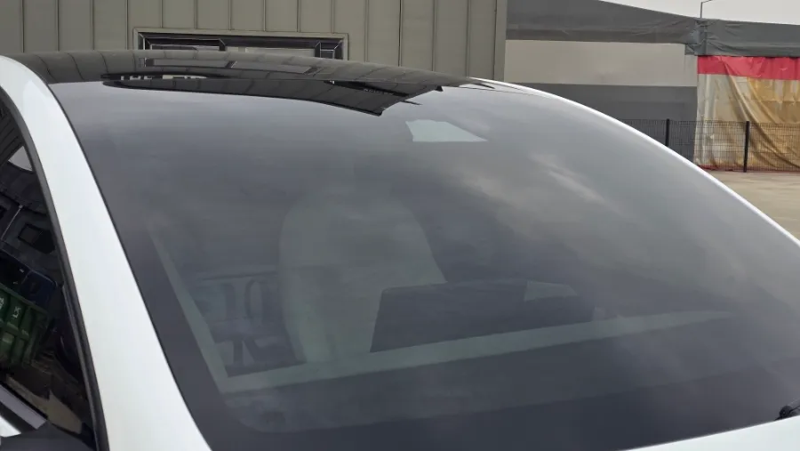 Tesla Model 3のカーフィルム施工事例|費用目安・仕上がり 施工写真 2-2