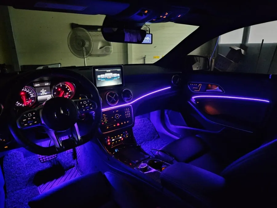 Mercedes-Benz CLA ambient lighting - Mercedes-Benz CLA Ambient Lighting Review — Enhanced Mood photo 3