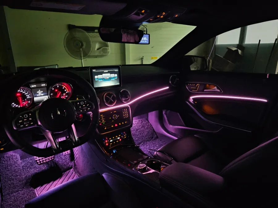 Mercedes-Benz CLA ambient lighting - Mercedes-Benz CLA Ambient Lighting Review — Enhanced Mood photo 4