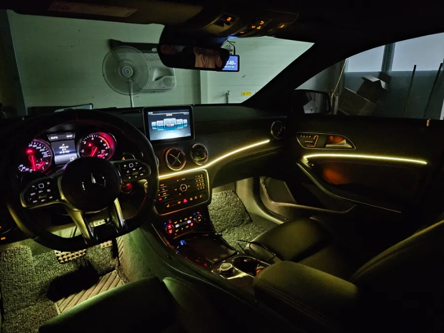 Mercedes-Benz CLA ambient lighting - Mercedes-Benz CLA Ambient Lighting Review — Enhanced Mood photo 5